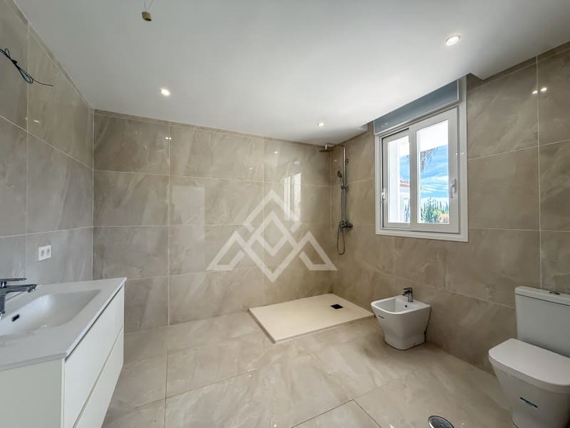 4 soverom Villa til salgs i New Golden Mile - € 3 200 000 (Ref: 9954187)