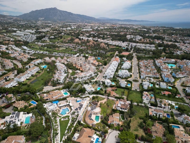 Chalet de 4 habitaciones en New Golden Mile en venta con garaje - 2.950.000 € (Ref: 9954187)
