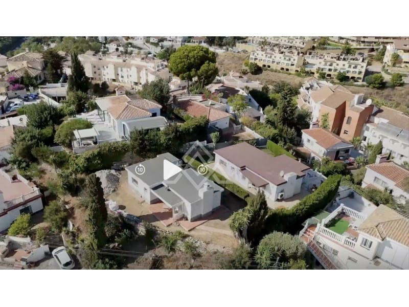 4 soverom Villa til salgs i Fuengirola med garasje - € 1 000 000 (Ref: 9954188)