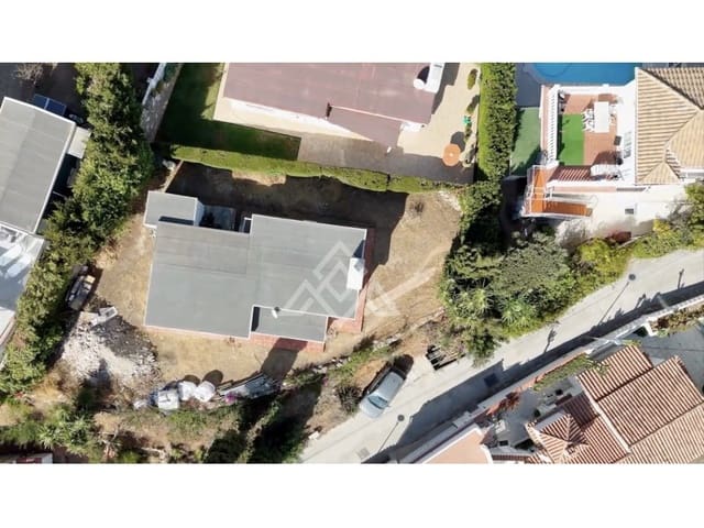 4 soverom Villa til salgs i Fuengirola med garasje - € 1 000 000 (Ref: 9954188)