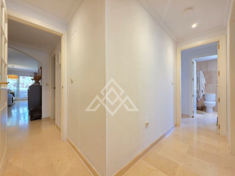 3 chambre Appartement à vendre à Marbella avec garage - 450 000 € (Ref: 9957922)