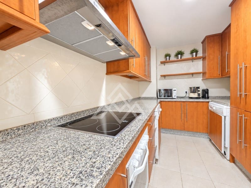 3 makuuhuone Huoneisto myytävänä paikassa Marbella mukana 
autotalli - 435 000 € (Ref: 9957922)