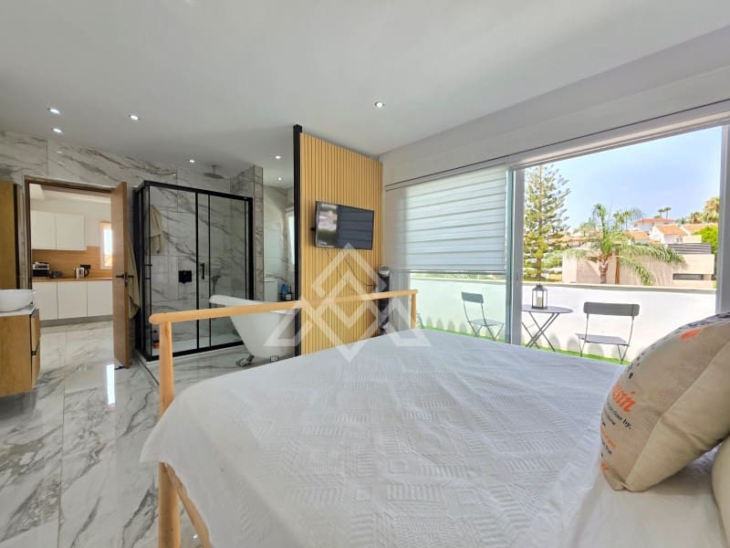 7 bedroom Villa for sale in Riviera del Sol with pool garage - € 1,550,000 (Ref: 9973260)