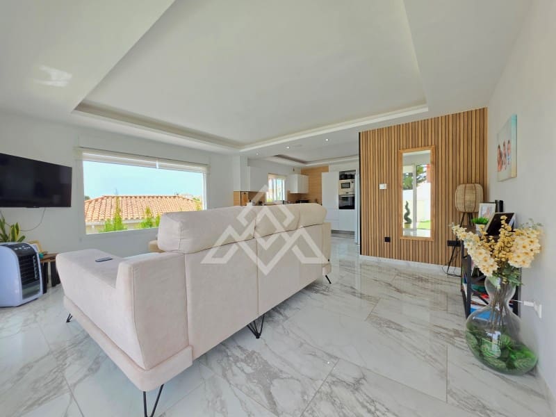 7 bedroom Villa for sale in Riviera del Sol with pool garage - € 1,550,000 (Ref: 9973260)