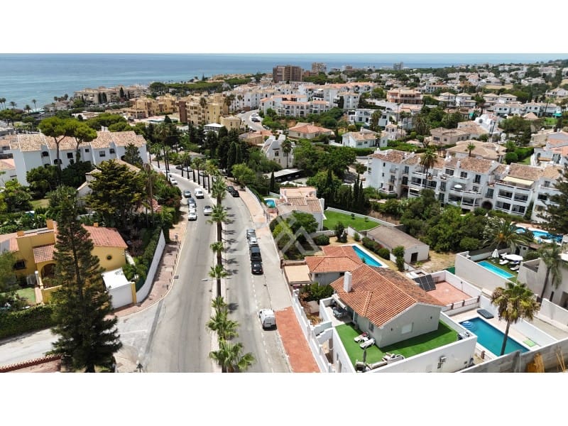 7 bedroom Villa for sale in Riviera del Sol with pool garage - € 1,550,000 (Ref: 9973260)