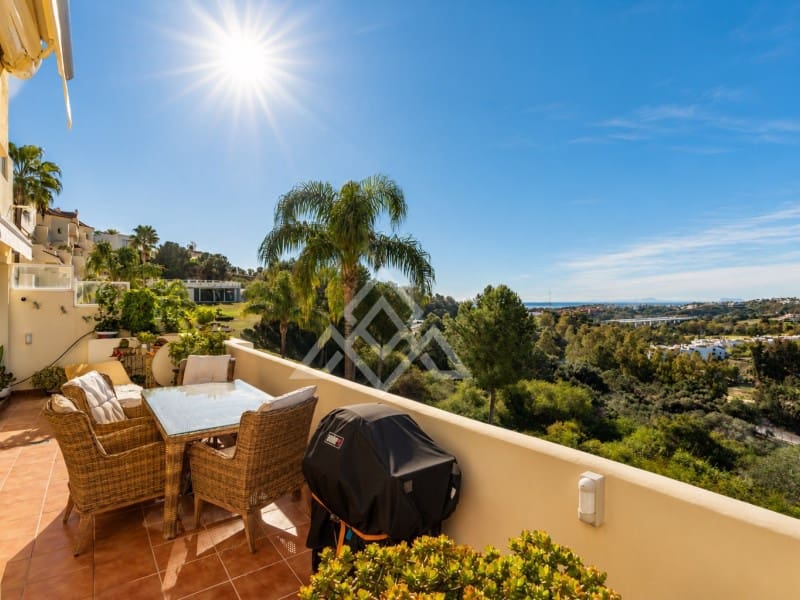 3 quarto Apartamento para venda em Benahavis com garagem - 529 000 € (Ref: 9975265)