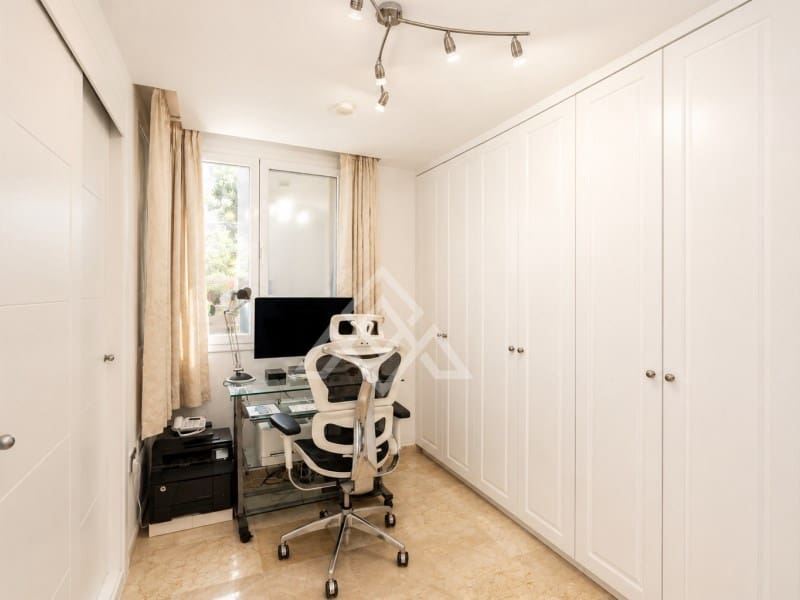 3 quarto Apartamento para venda em Benahavis com garagem - 529 000 € (Ref: 9975265)