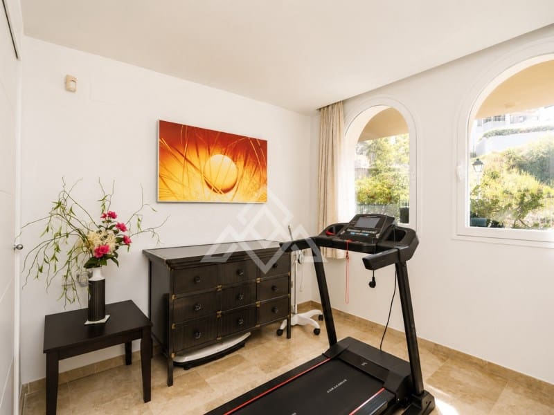 3 quarto Apartamento para venda em Benahavis com garagem - 529 000 € (Ref: 9975265)