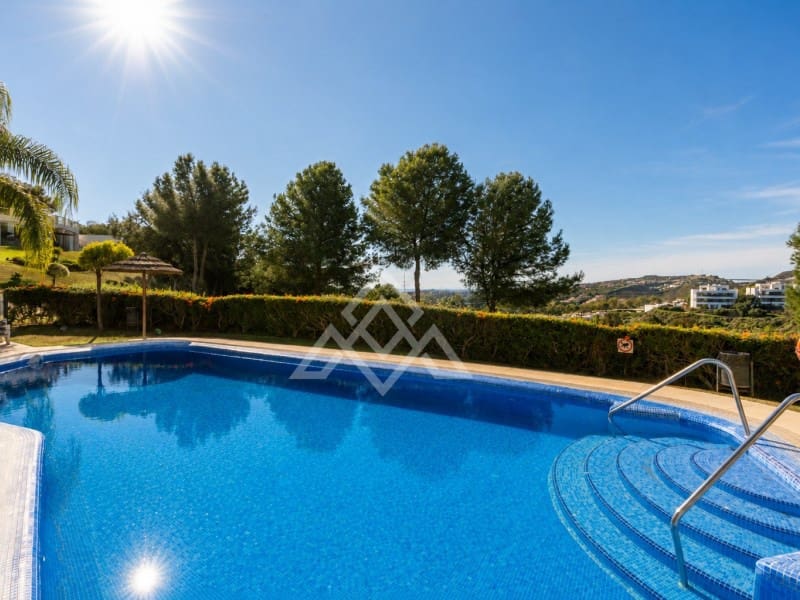3 quarto Apartamento para venda em Benahavis com garagem - 529 000 € (Ref: 9975265)