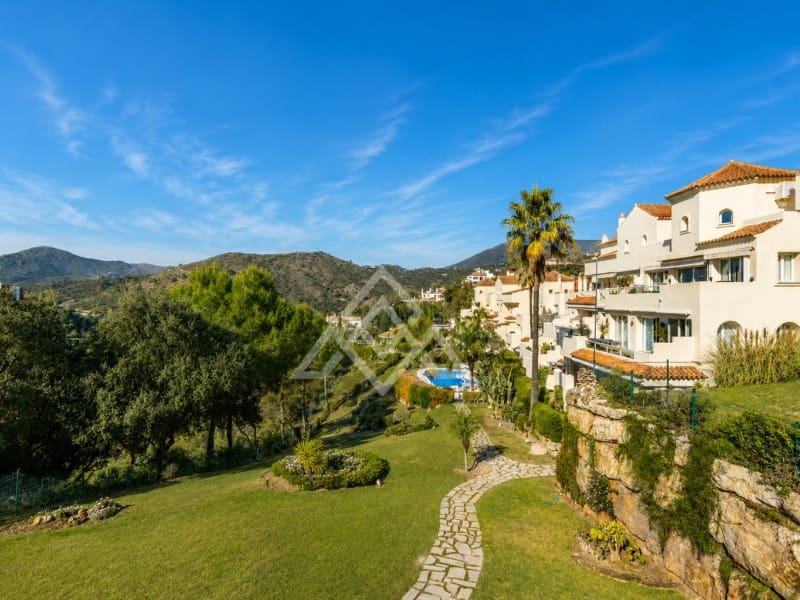 3 quarto Apartamento para venda em Benahavis com garagem - 529 000 € (Ref: 9975265)