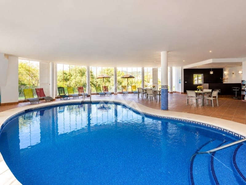 3 quarto Apartamento para venda em Benahavis com garagem - 529 000 € (Ref: 9975265)