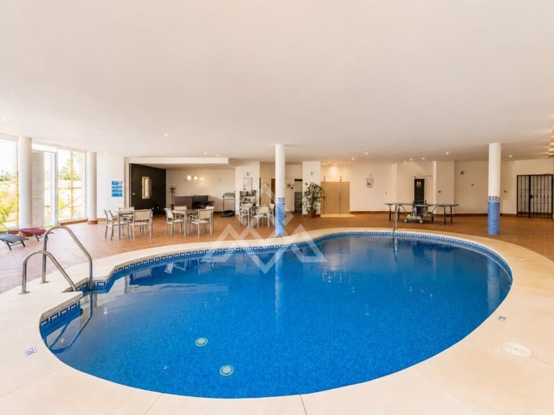 3 quarto Apartamento para venda em Benahavis com garagem - 529 000 € (Ref: 9975265)