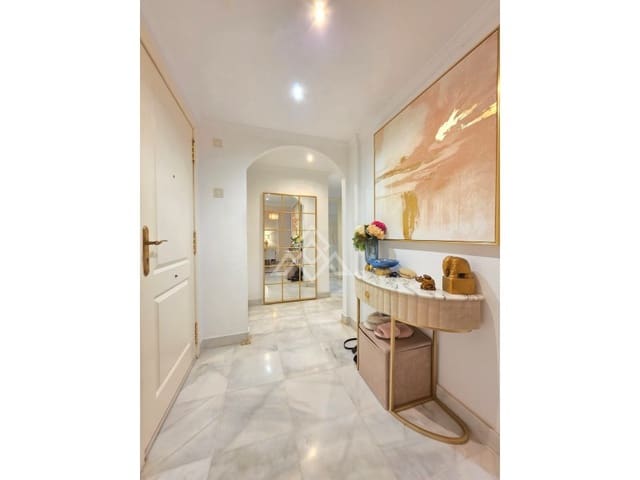 2 soveværelse Lejlighed til salg i Golden Mile, Marbella med garage - € 455.000 (Ref: 9990648)