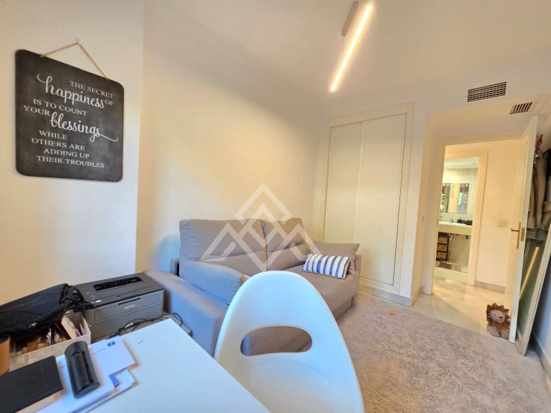 2 sovrum Lägenhet till salu i Golden Mile med garage - 455 000 € (Ref: 9990648)