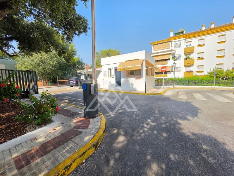2 sovrum Lägenhet till salu i Golden Mile med garage - 455 000 € (Ref: 9990648)