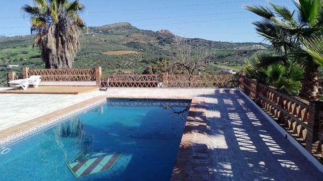 3 soveværelse Finca/Landehus til salg i Coín med swimmingpool garage - € 499.000 (Ref: 7459470)