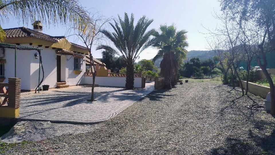 3 soveværelse Finca/Landehus til salg i Coin med swimmingpool garage - € 499.000 (Ref: 7459470)