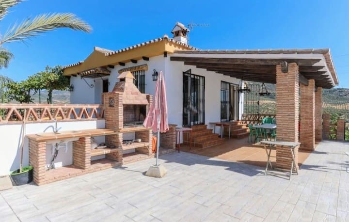 3 soveværelse Finca/Landehus til salg i Coin med swimmingpool garage - € 499.000 (Ref: 7459470)