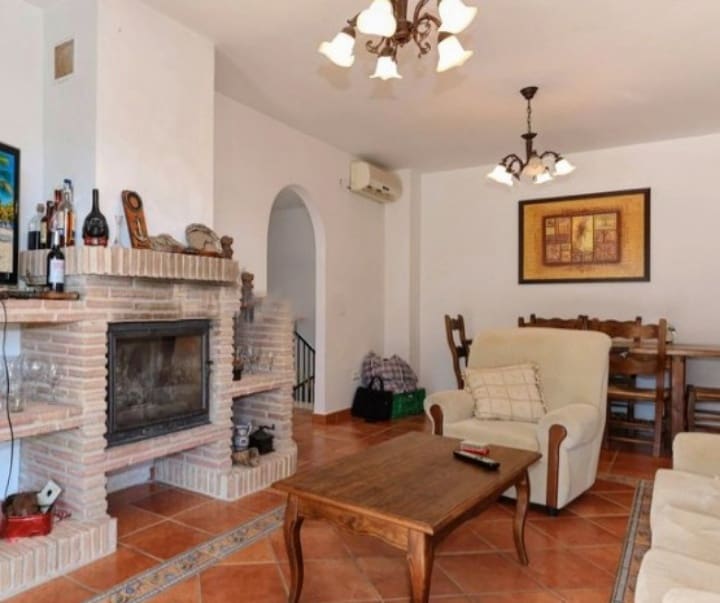 3 soveværelse Finca/Landehus til salg i Coin med swimmingpool garage - € 499.000 (Ref: 7459470)