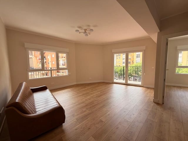 3 bedroom Flat for sale in Centro Urbano, Dénia - € 239,000 (Ref: 10021199)