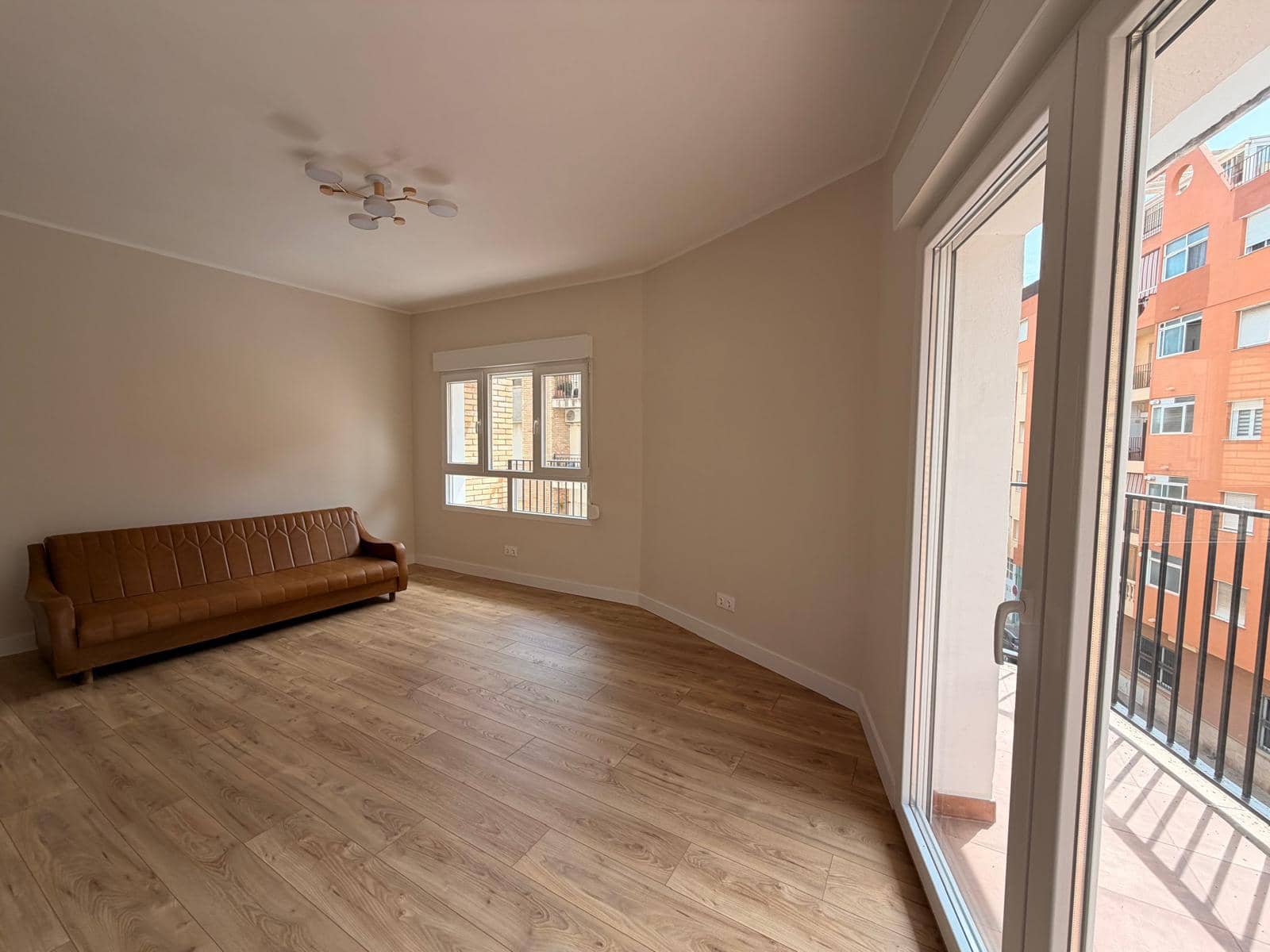 3 bedroom Flat for sale in Denia - € 239,000 (Ref: 10021199)