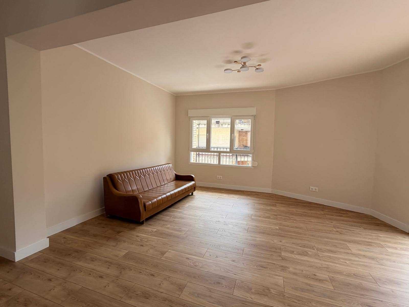 3 bedroom Flat for sale in Denia - € 239,000 (Ref: 10021199)
