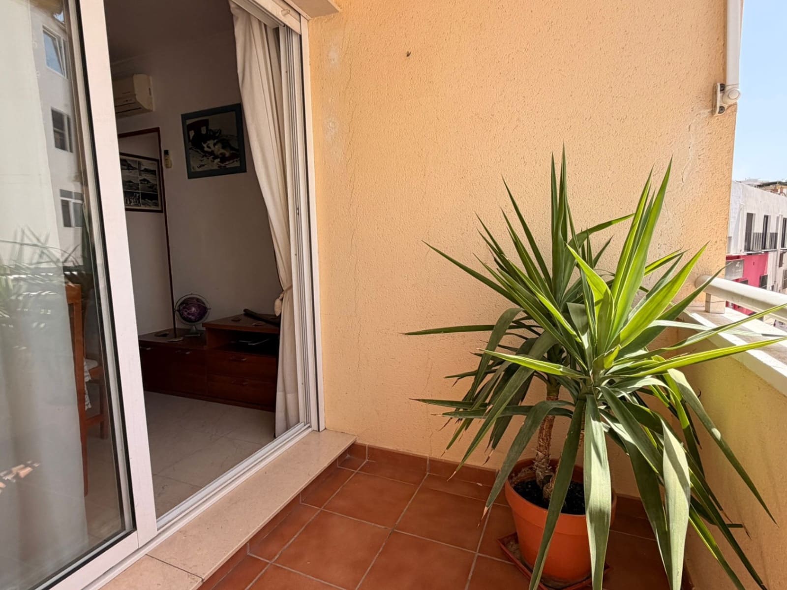 3 bedroom Flat for sale in Denia - € 330,000 (Ref: 10039145)