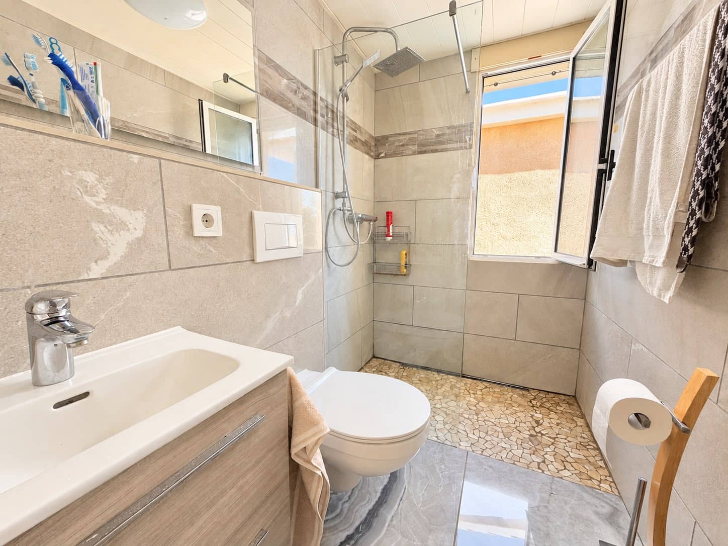 2 bedroom Apartment for sale in Denia with pool garage - € 270,000 (Ref: 10076824)