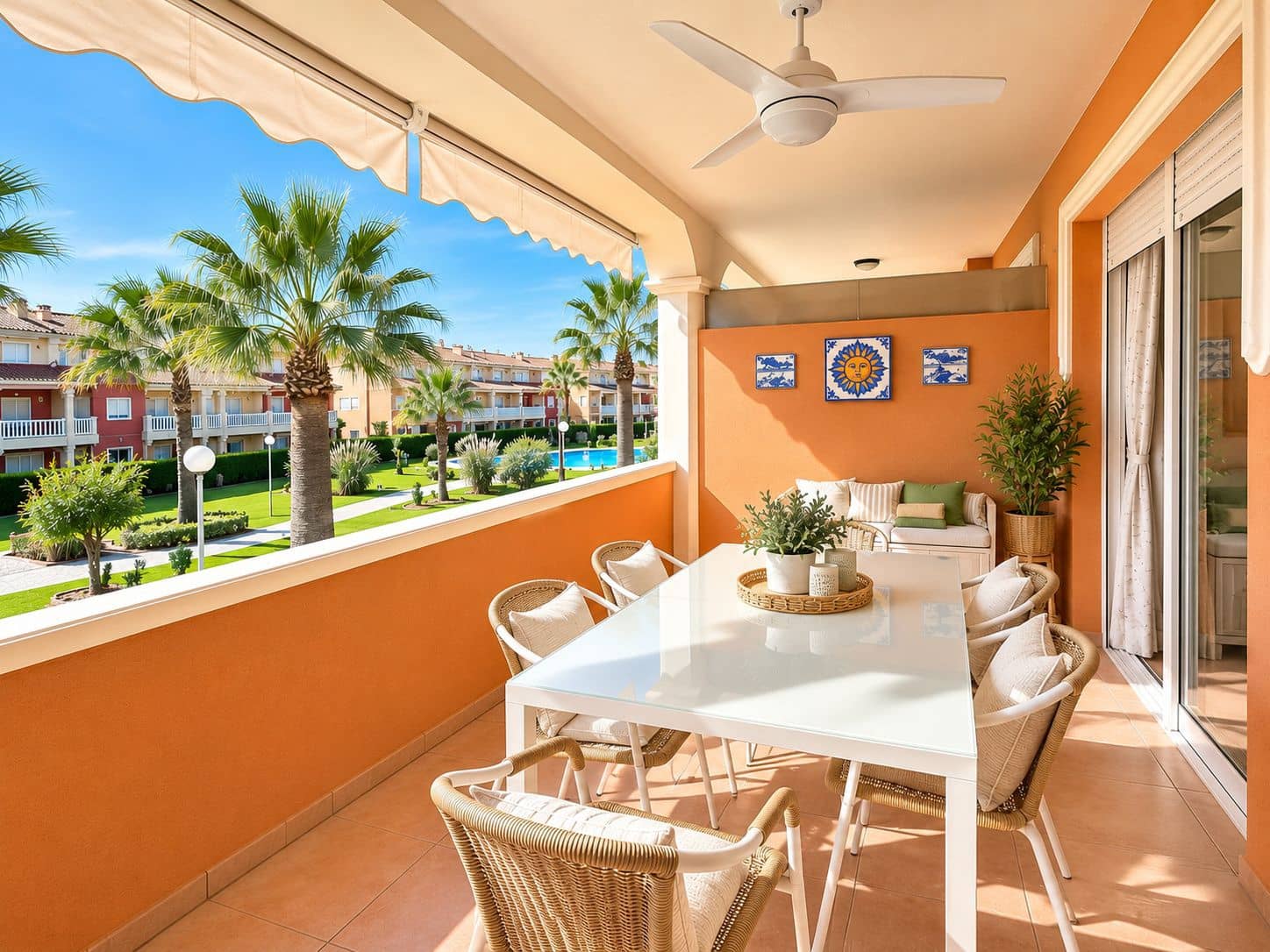 2 bedroom Apartment for sale in Denia with pool garage - € 299,000 (Ref: 10160094)