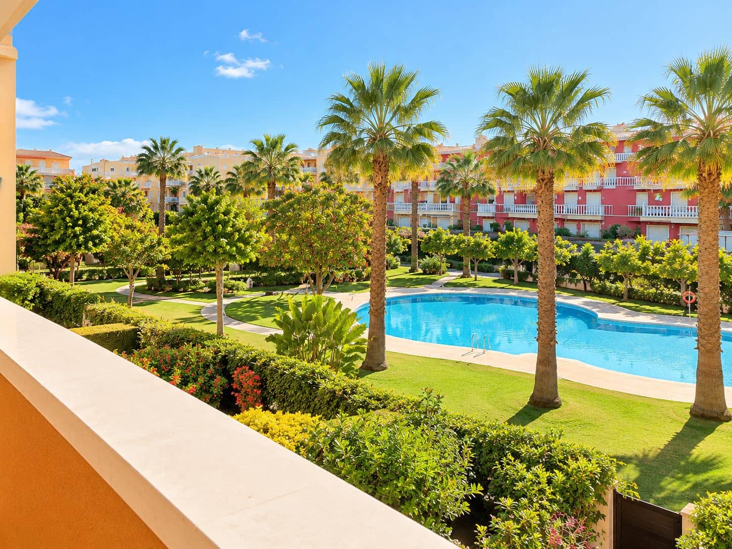 2 bedroom Apartment for sale in Denia with pool garage - € 299,000 (Ref: 10160094)