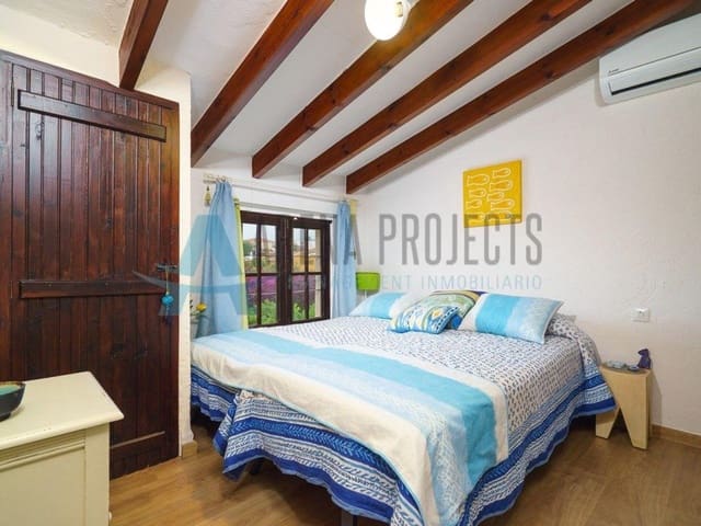 3 Zimmer Villa zu verkaufen in Centro Urbano, Dénia - 715.000 € (Ref: 7875492)