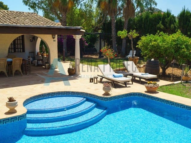 3 Zimmer Villa zu verkaufen in Centro Urbano, Dénia - 715.000 € (Ref: 7875492)