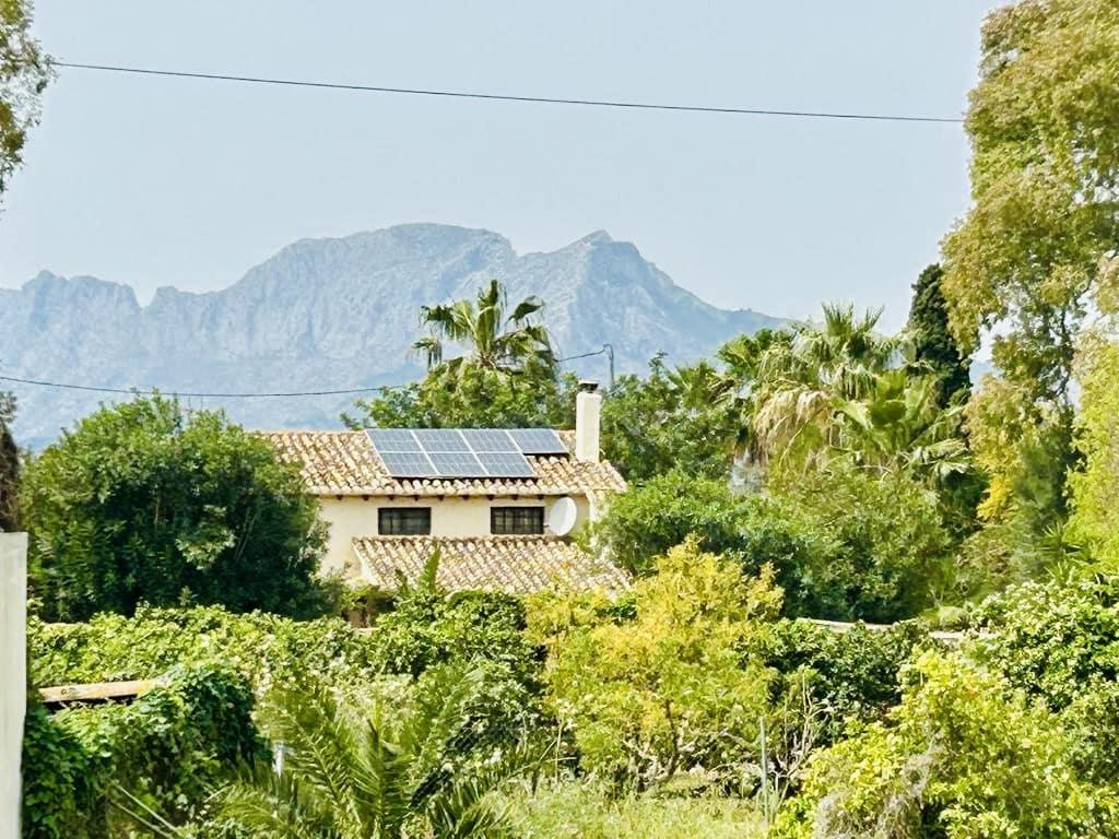 Chalet de 3 habitaciones en Dénia en venta con piscina garaje - 715.000 € (Ref: 7875492)