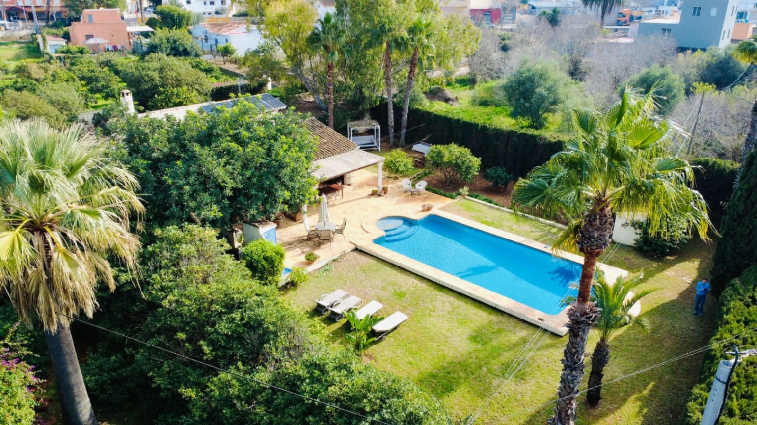 Chalet de 3 habitaciones en Dénia en venta con piscina garaje - 715.000 € (Ref: 7875492)