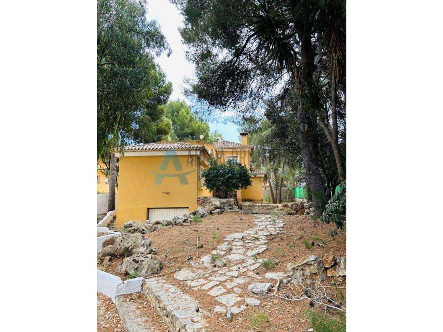 3 bedroom Villa for sale in Denia - € 795,000 (Ref: 7875508)