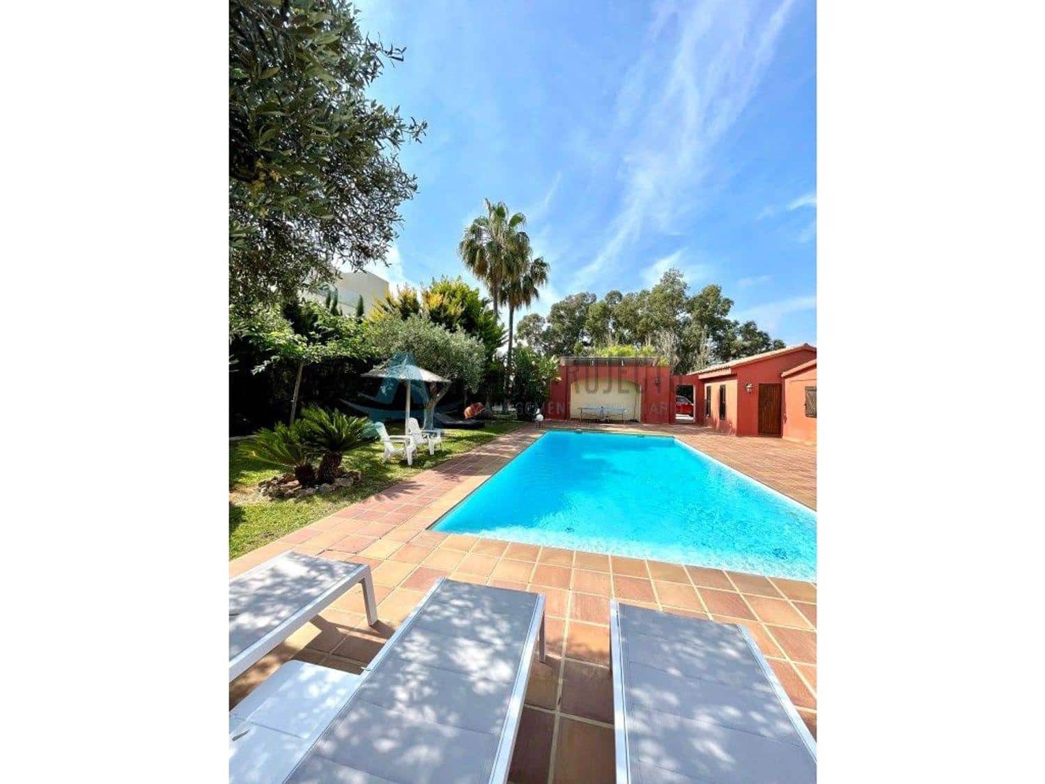 5 bedroom Villa for sale in Denia with pool - € 1,050,000 (Ref: 7935811)