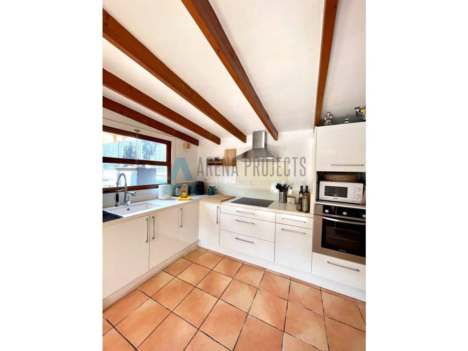 5 bedroom Villa for sale in Denia with pool - € 1,050,000 (Ref: 7935811)