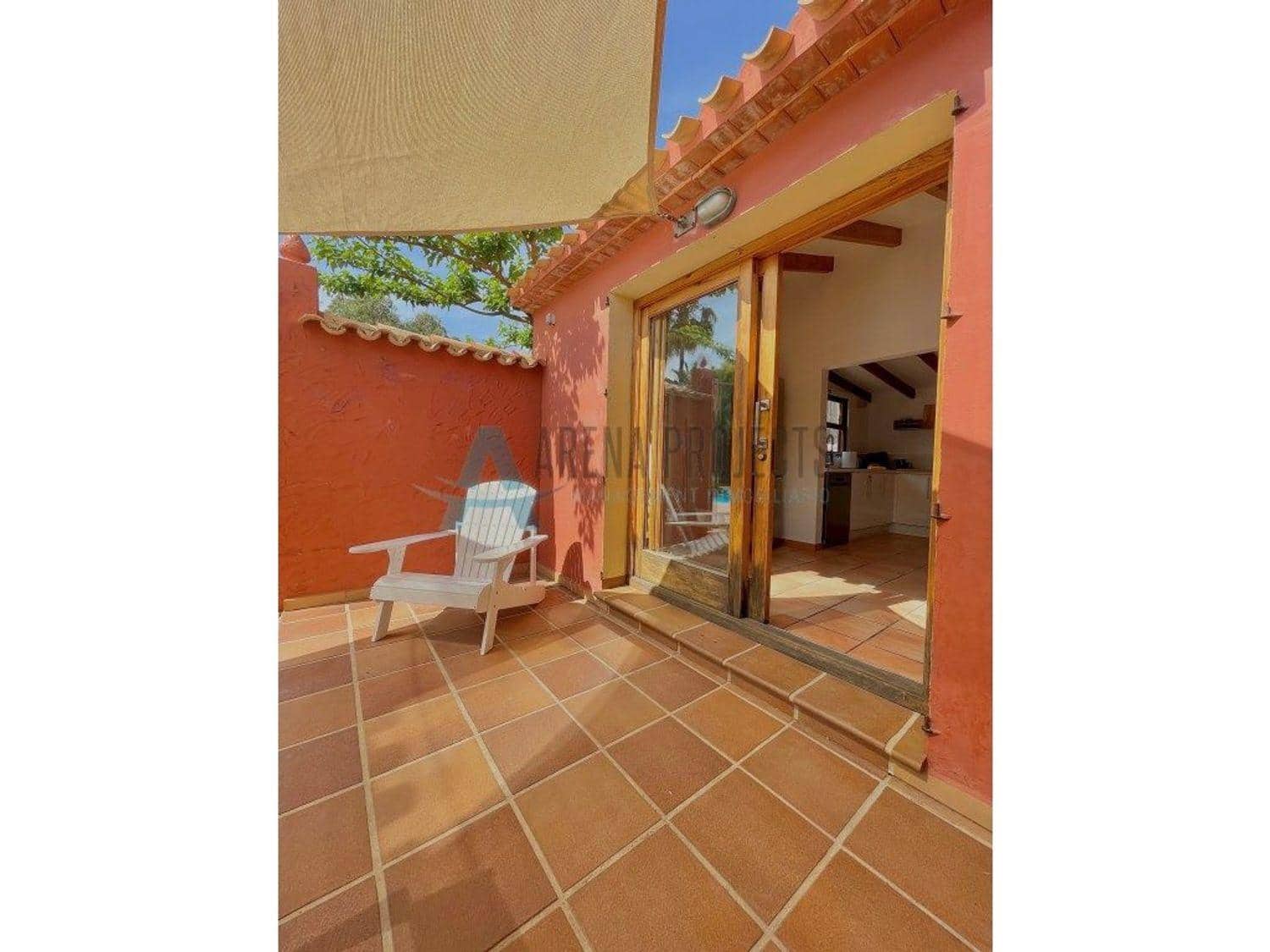 5 bedroom Villa for sale in Denia with pool - € 1,050,000 (Ref: 7935811)