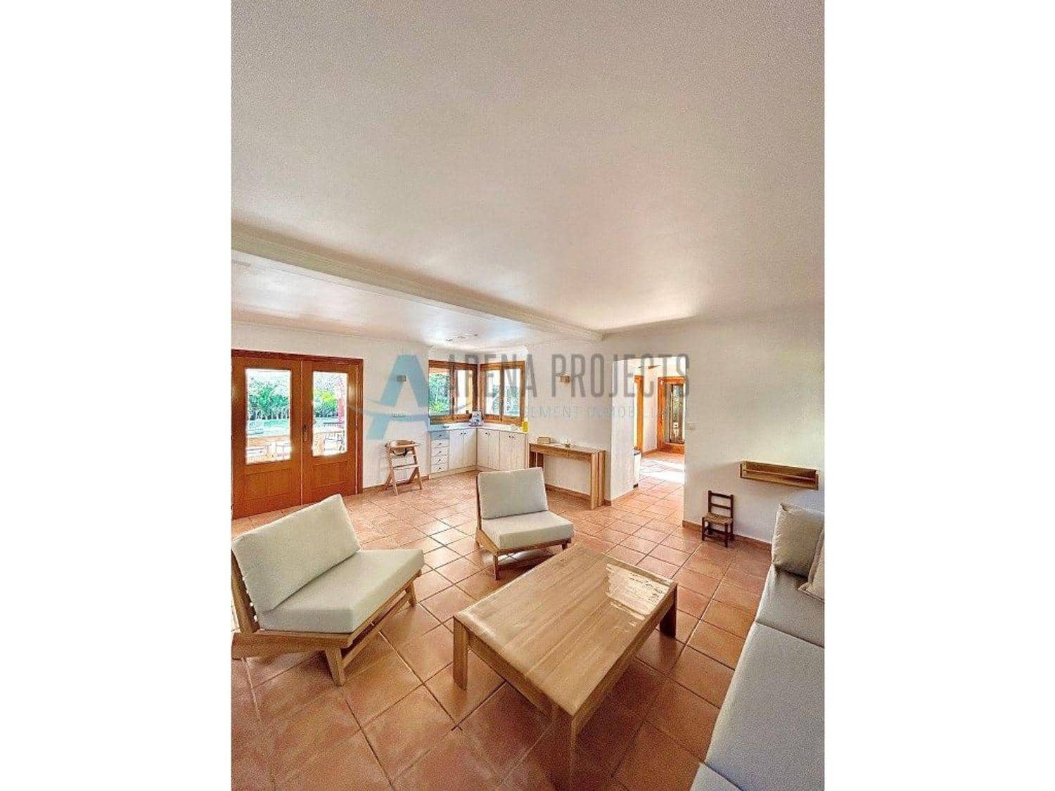 5 bedroom Villa for sale in Denia with pool - € 1,050,000 (Ref: 7935811)