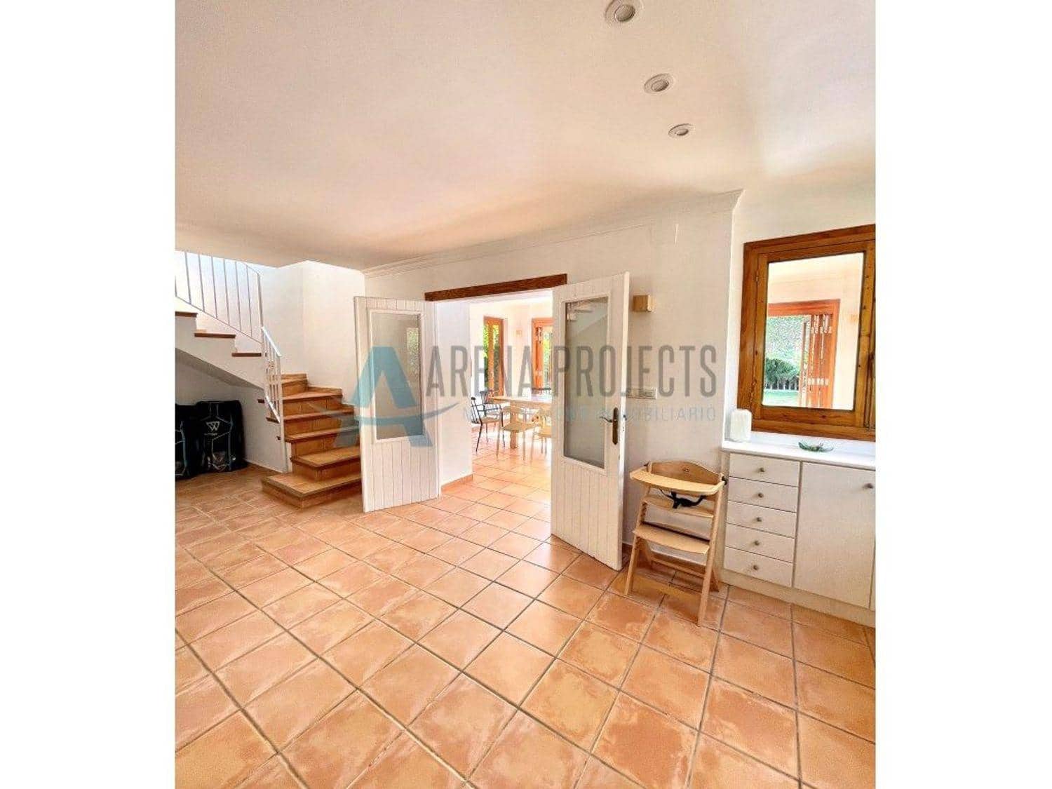 5 bedroom Villa for sale in Denia with pool - € 1,050,000 (Ref: 7935811)