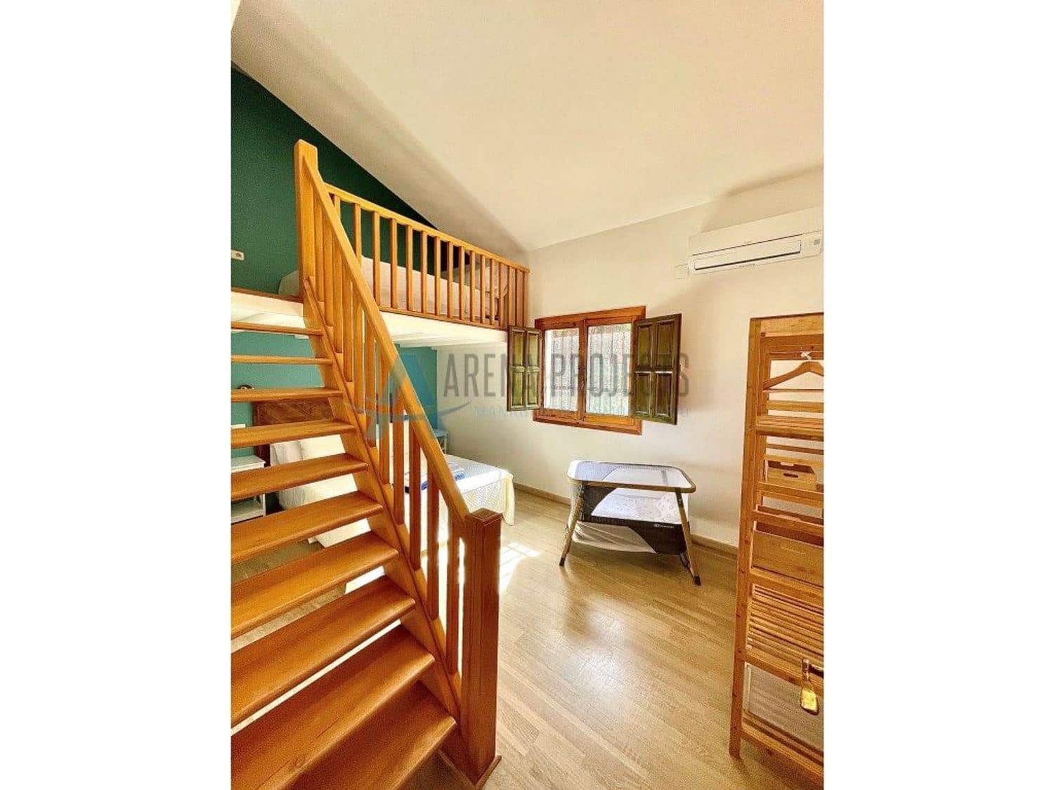 5 bedroom Villa for sale in Denia with pool - € 1,050,000 (Ref: 7935811)