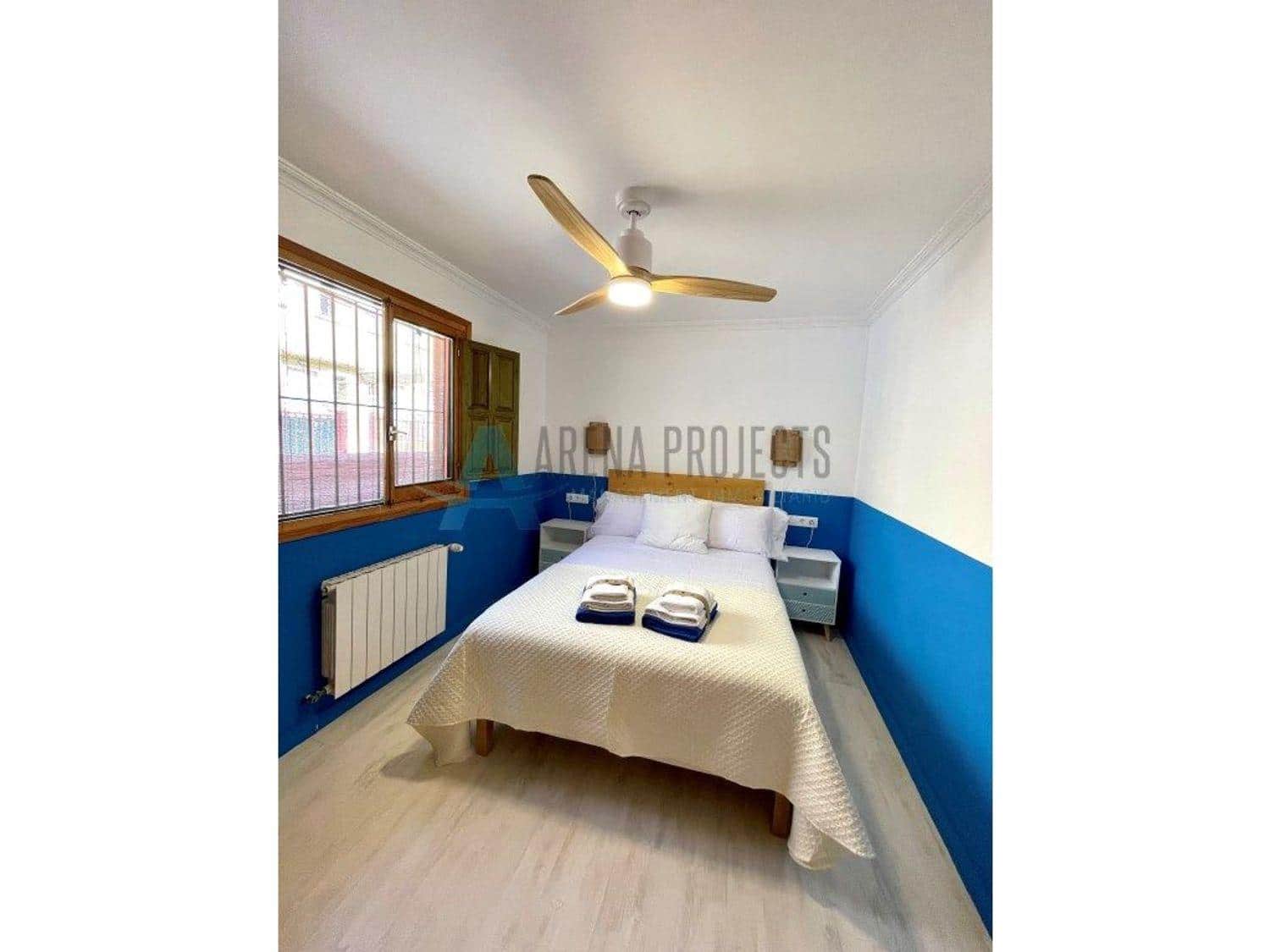 5 bedroom Villa for sale in Denia with pool - € 1,050,000 (Ref: 7935811)