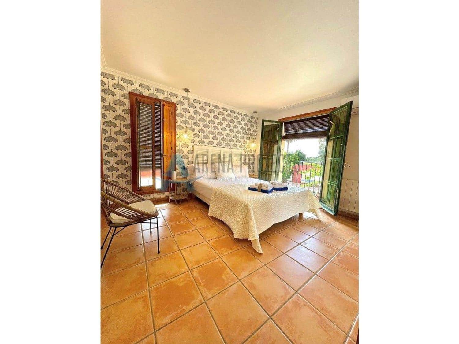 5 bedroom Villa for sale in Denia with pool - € 1,050,000 (Ref: 7935811)