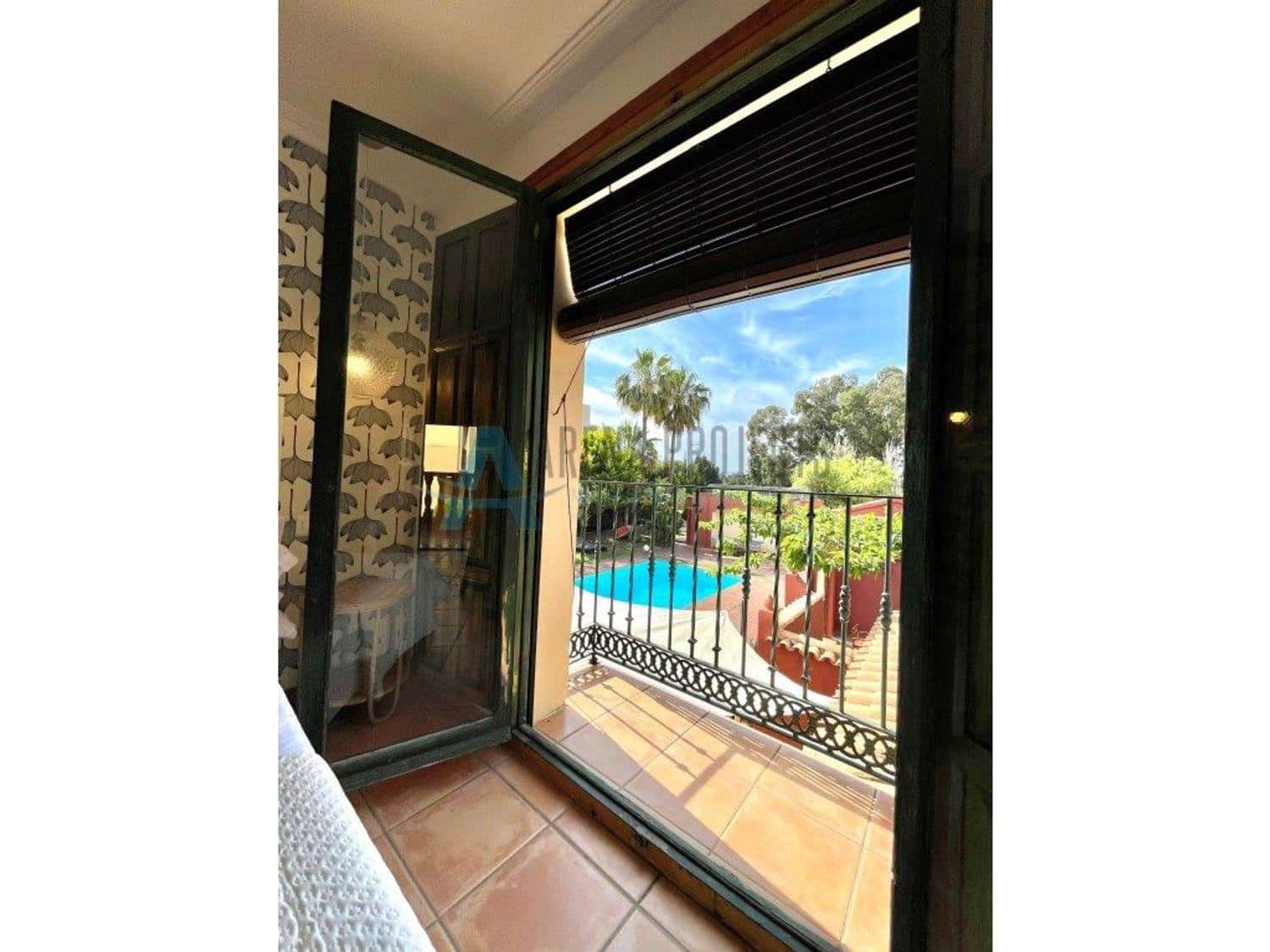 5 bedroom Villa for sale in Denia with pool - € 1,050,000 (Ref: 7935811)