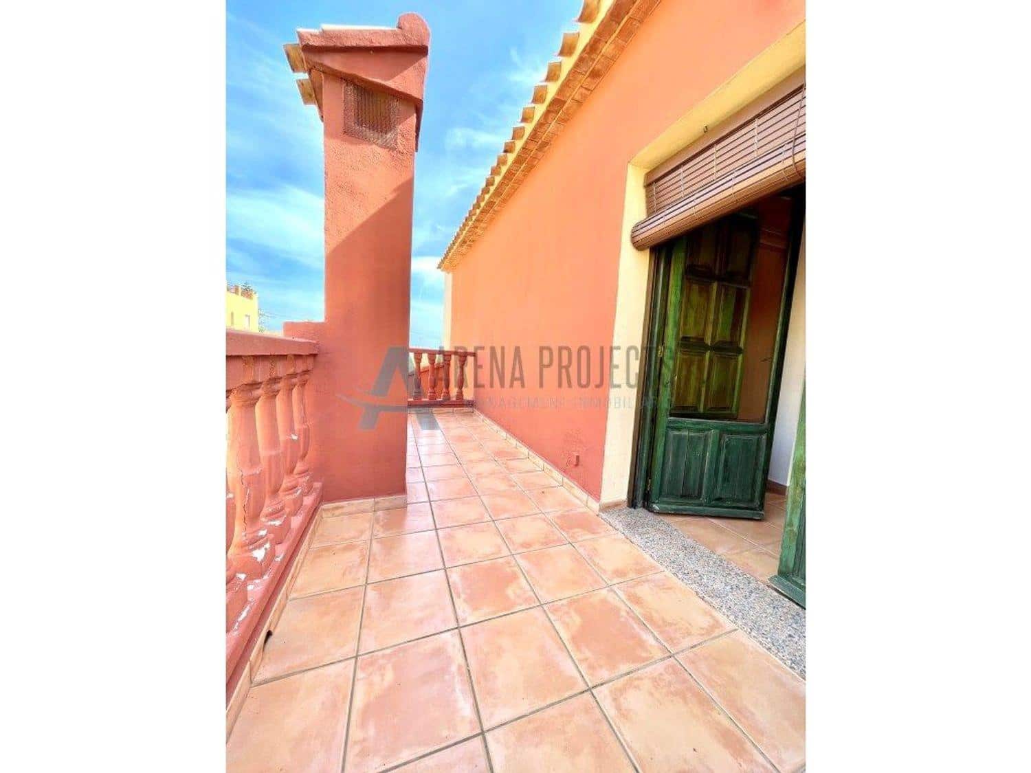 5 bedroom Villa for sale in Denia with pool - € 1,050,000 (Ref: 7935811)