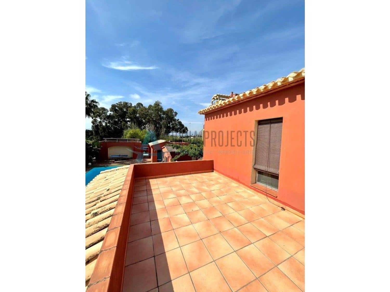 5 bedroom Villa for sale in Denia with pool - € 1,050,000 (Ref: 7935811)