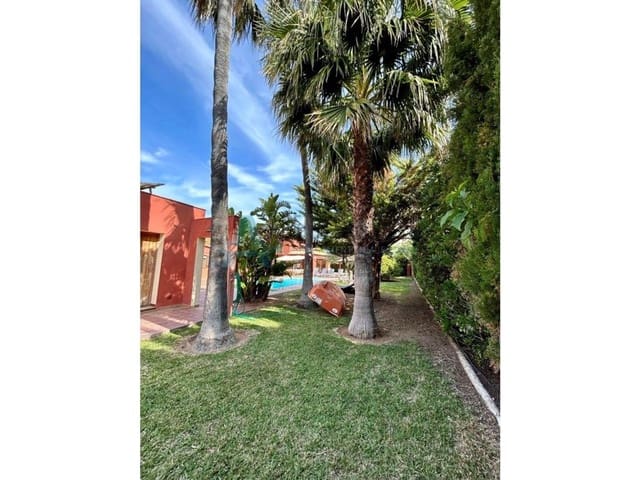 5 bedroom Villa for sale in Dénia with pool - € 1,050,000 (Ref: 7935811)