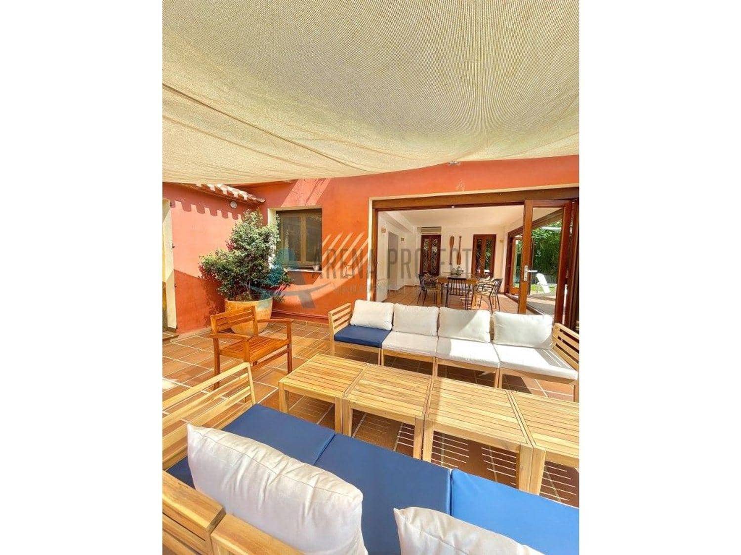 5 bedroom Villa for sale in Denia with pool - € 1,050,000 (Ref: 7935811)