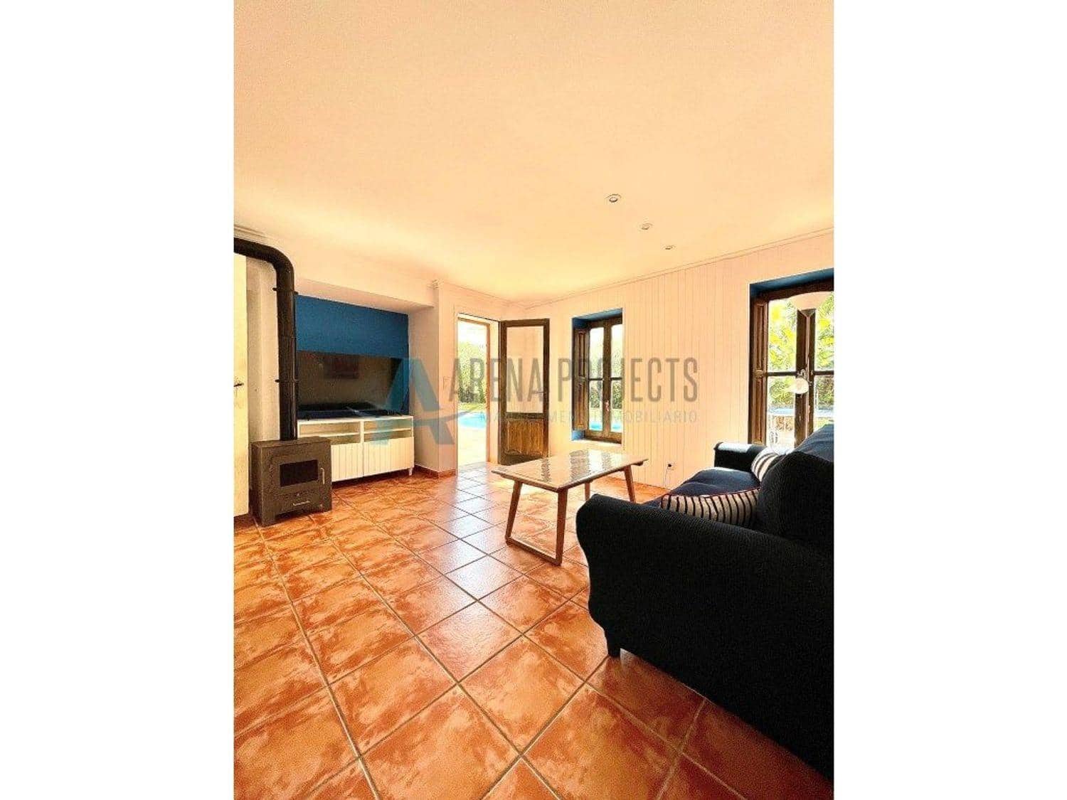 5 bedroom Villa for sale in Denia with pool - € 1,050,000 (Ref: 7935811)