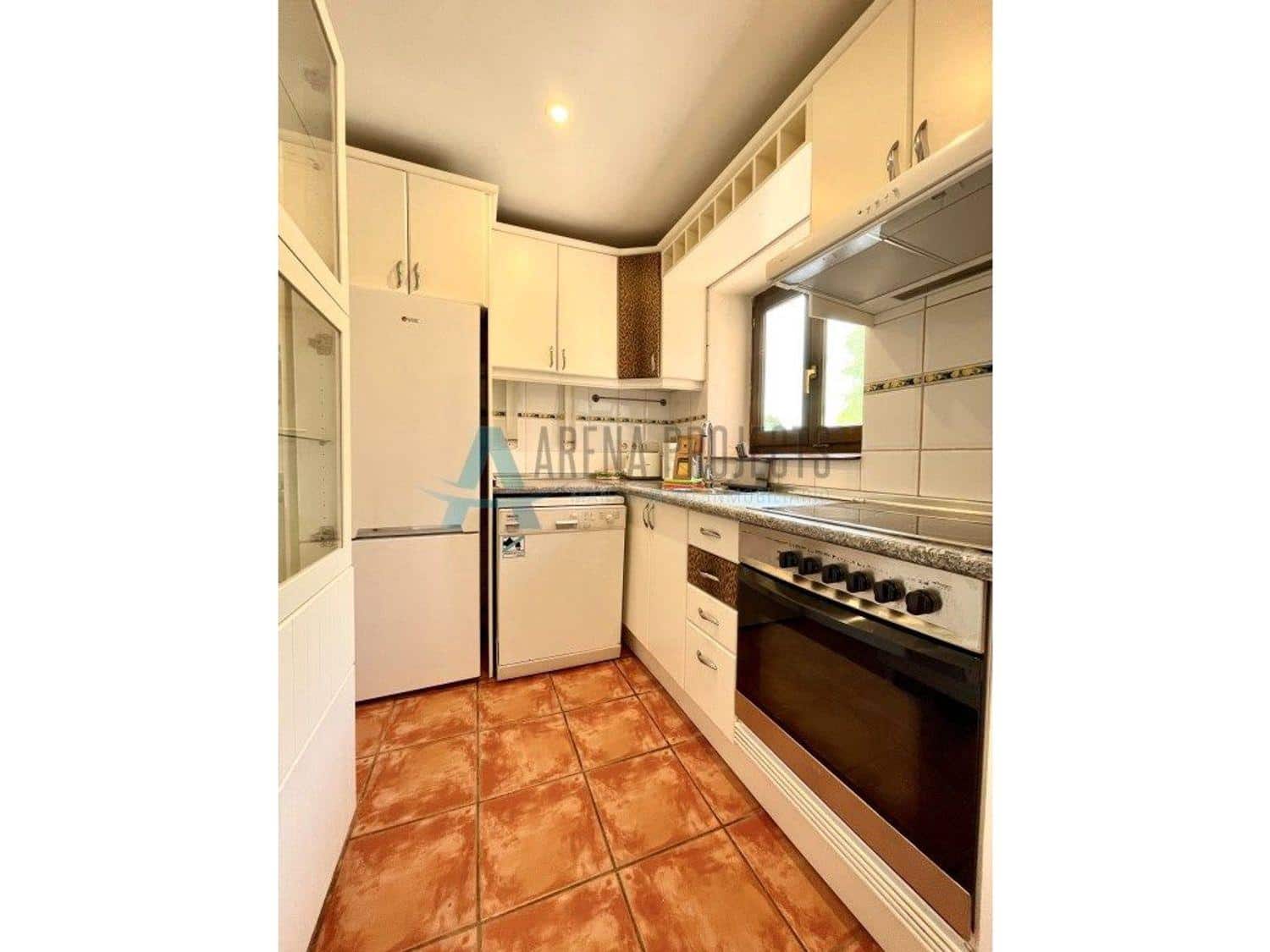 5 bedroom Villa for sale in Denia with pool - € 1,050,000 (Ref: 7935811)